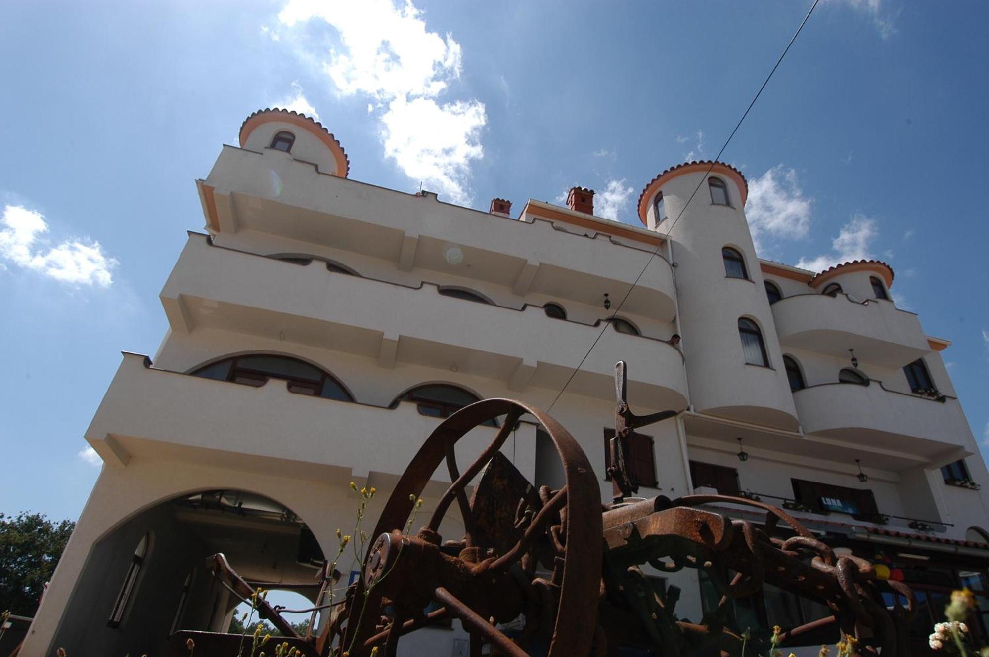 Rooms Luna Sol Крница Екстериор снимка