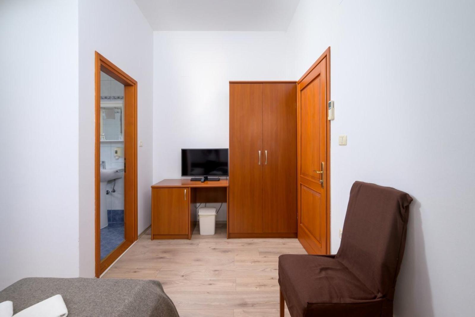Rooms Luna Sol Крница Екстериор снимка