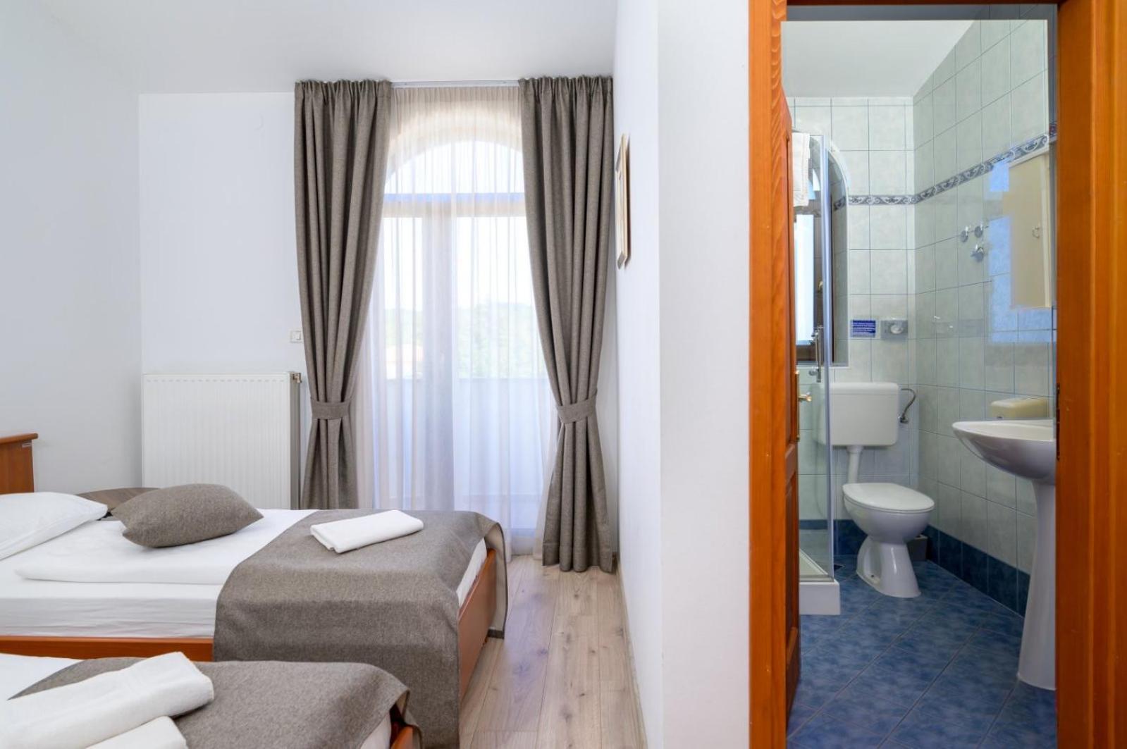 Rooms Luna Sol Крница Екстериор снимка