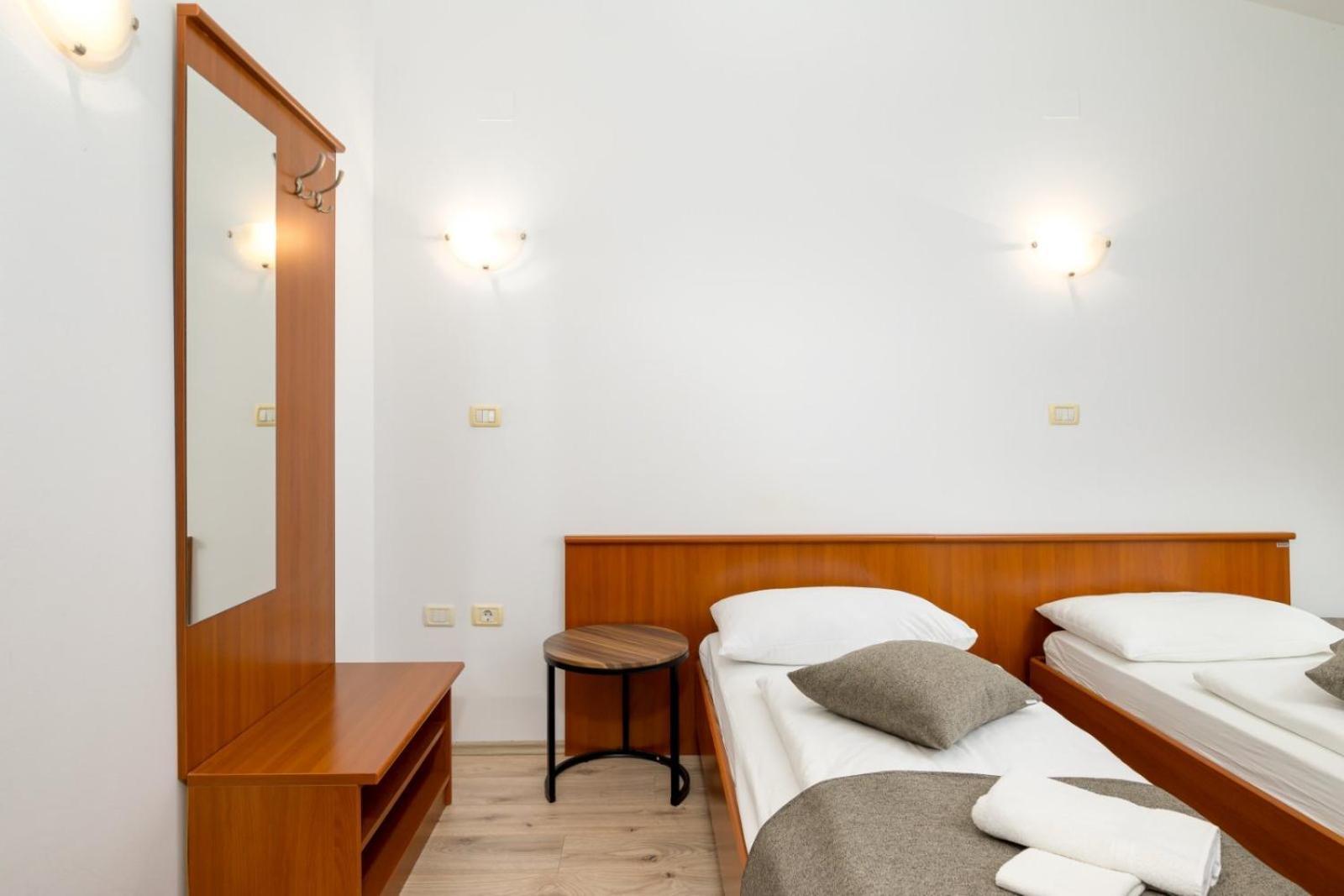 Rooms Luna Sol Крница Екстериор снимка
